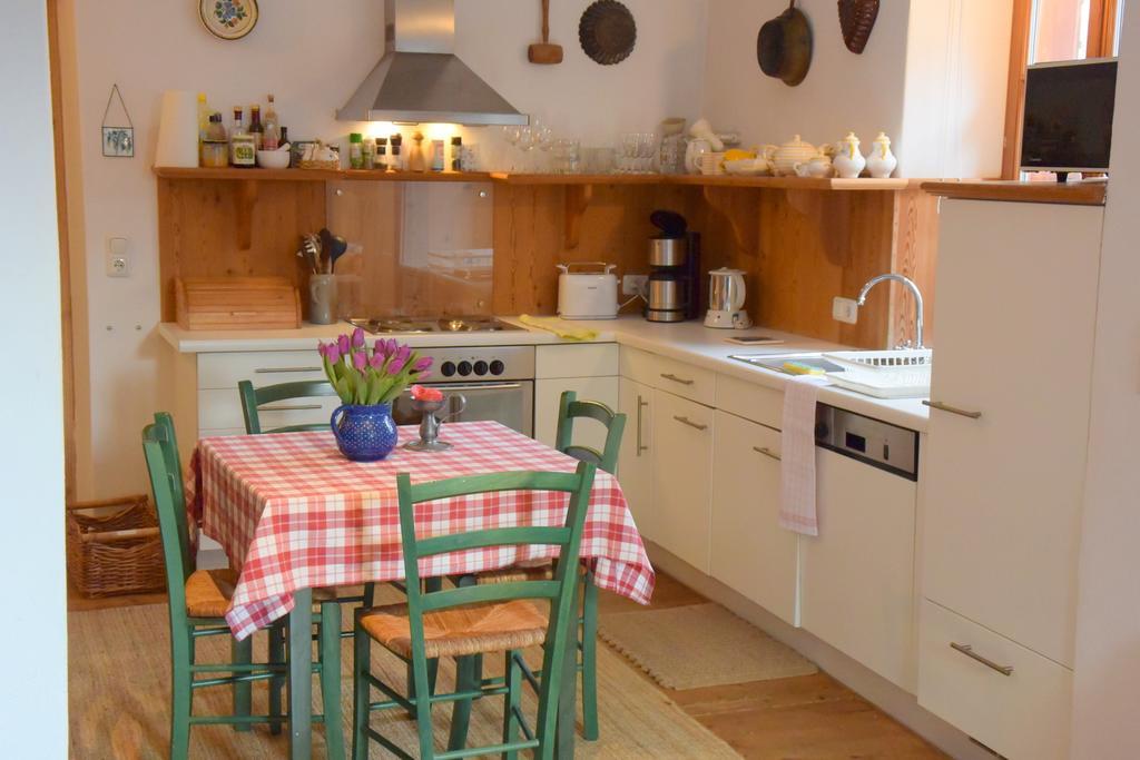 Sonnwirtstöckl am See Sankt Gilgen Zimmer foto